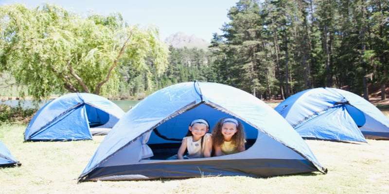 A Comprehensive Guide to Picking the Perfect 10-Person Tent for Your Outdoor Escapades